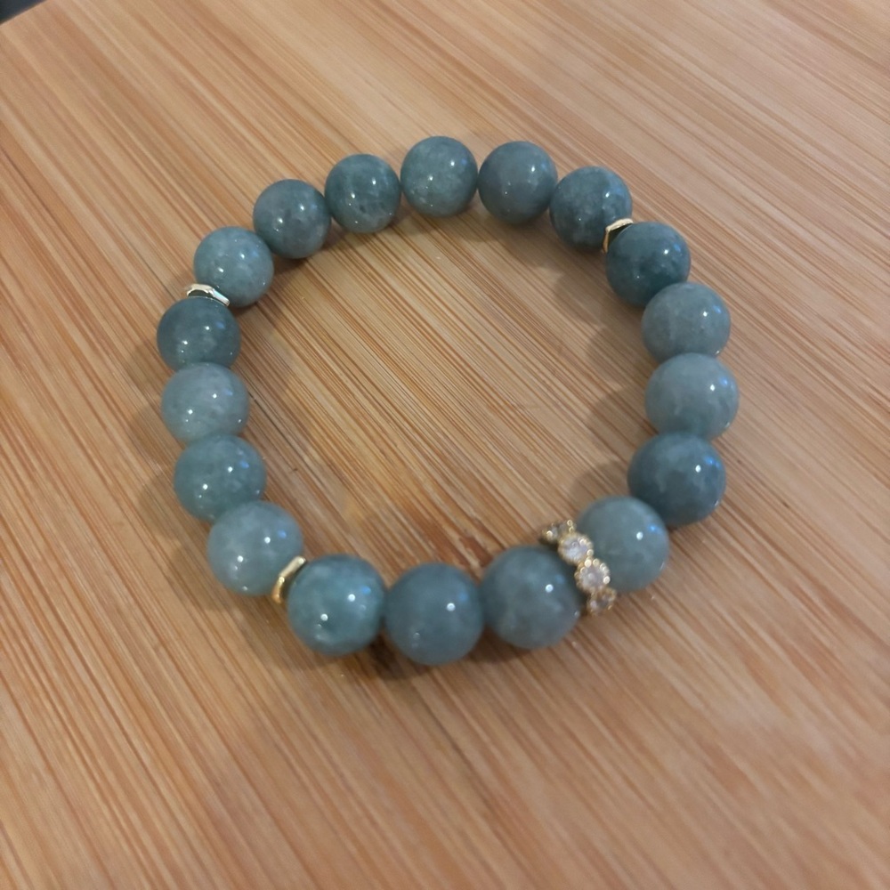 NWT Handmade Jade Beaded Stretch Bracelet Gold Accents 10mm